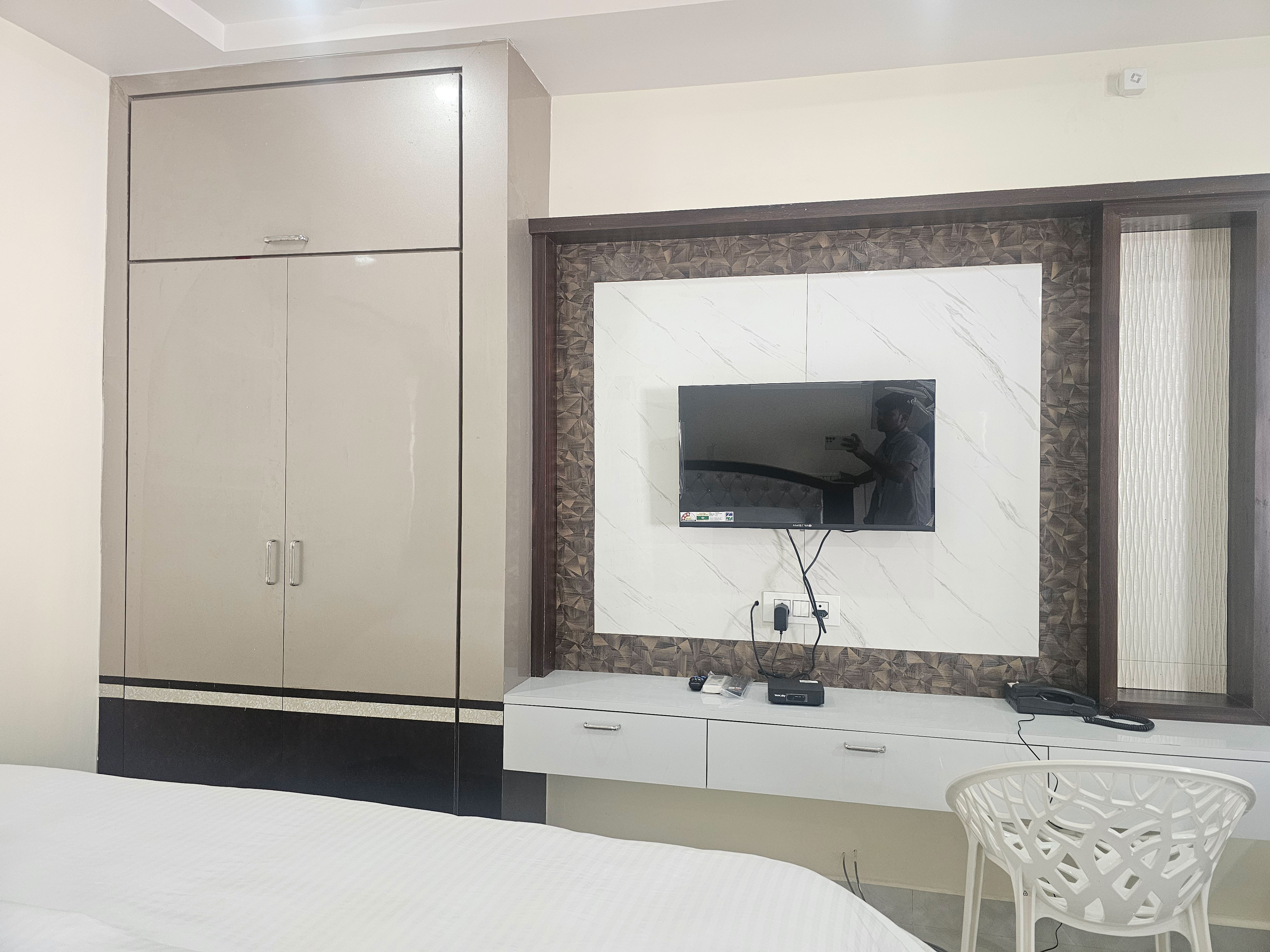 kurmannapalem-hotel-a-grand-deluxe-rooms